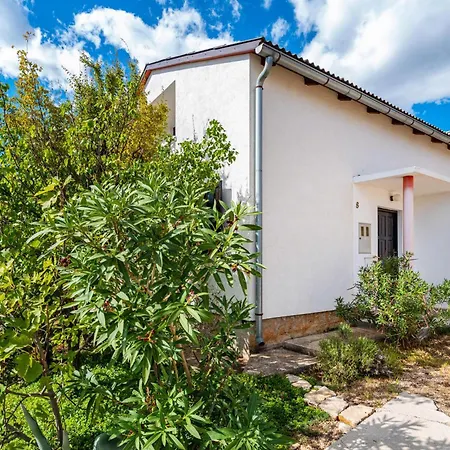 2 Bedroom Front In Ferienhaus