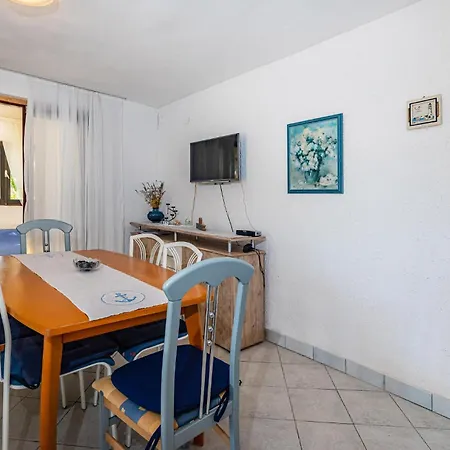 Stunning In With Kitchen Holiday home Maslenica
