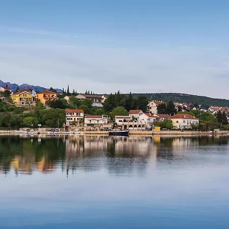 Stunning In With Kitchen