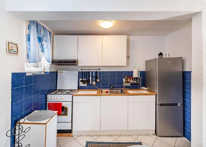 Stunning In With Kitchen 马斯莱尼察