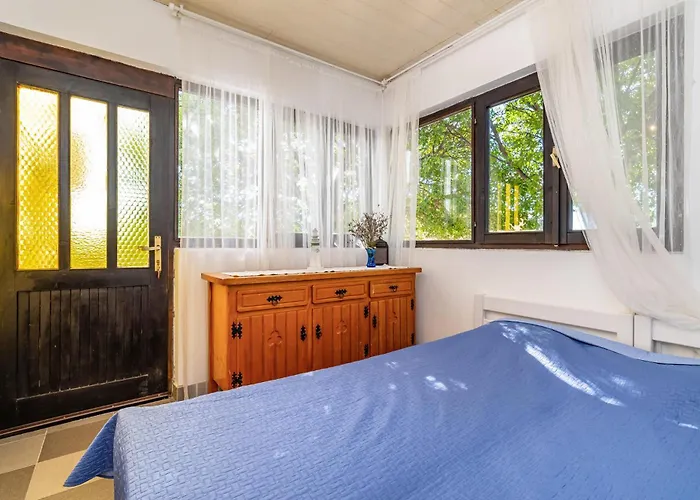 Stunning In With Kitchen *