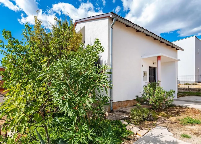 Stunning In With Kitchen 度假居