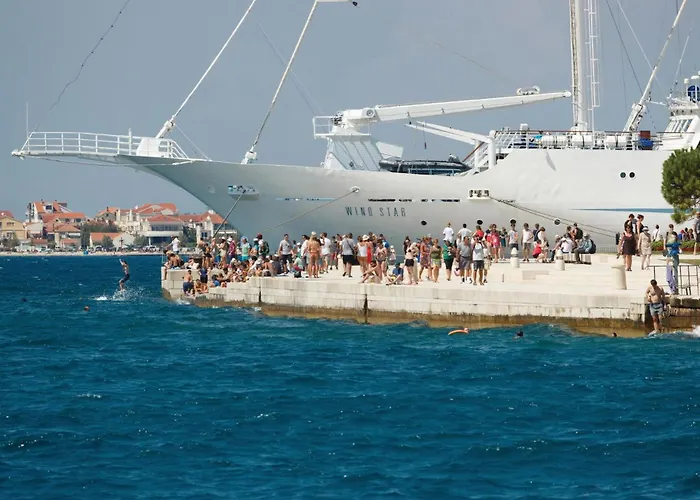 Stunning In With Kitchen 度假居 *