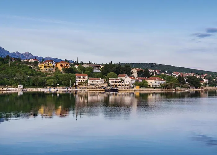 Stunning In With Kitchen